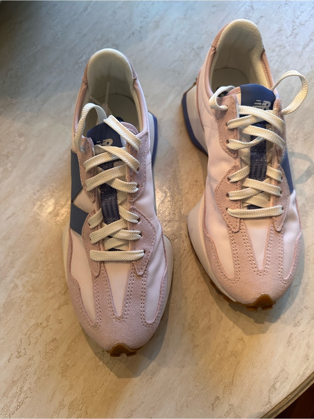New in Box: New Balance 327
Size: 8 - B
Color: Pink Salt With Fairweather Blue